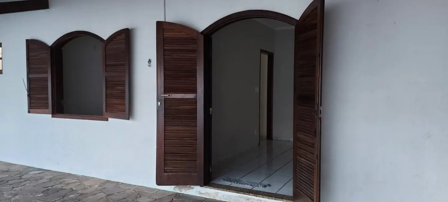 Foto 8 de Casa com 3 quartos à venda, 200m2 em Conjunto Residencial Araretama, Pindamonhangaba - SP