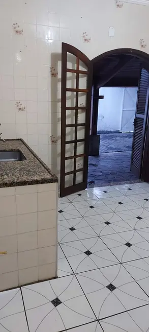 Foto 3 de Casa com 3 quartos à venda, 200m2 em Conjunto Residencial Araretama, Pindamonhangaba - SP