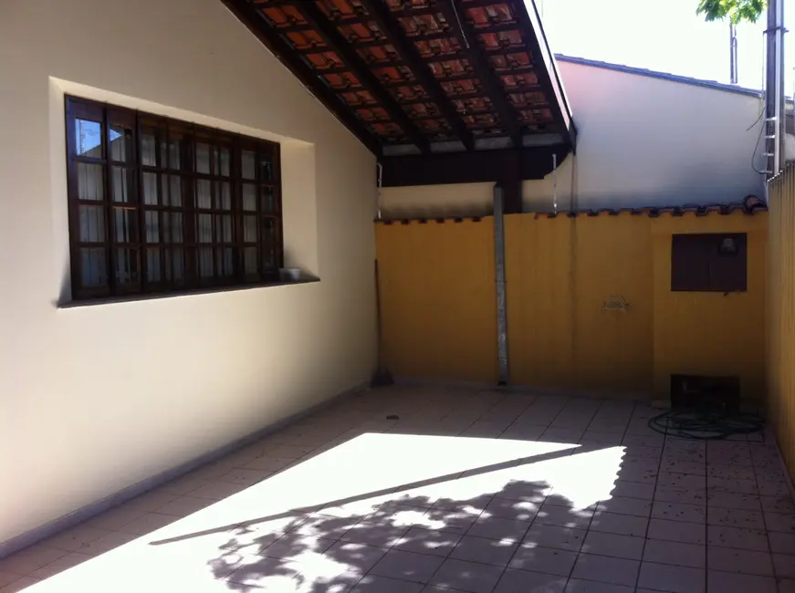 Foto 1 de Casa com 3 quartos à venda, 167m2 em Vila Rica, Pindamonhangaba - SP