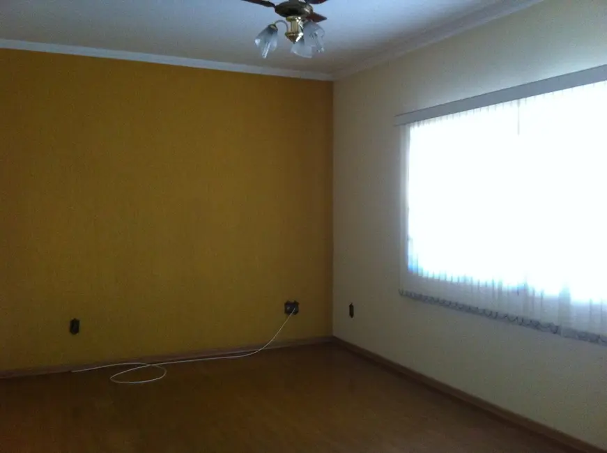 Casa com 3 quartos à venda, 167m2 em Vila Rica, Pindamonhangaba - SP - imagem 2 Foto 2 de Casa com 3 quartos à venda, 167m2 em Vila Rica, Pindamonhangaba - SP