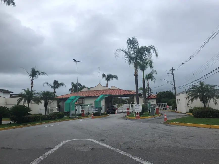 Foto 2 de Sobrado com 4 quartos à venda, 280m2 em Pindamonhangaba - SP
