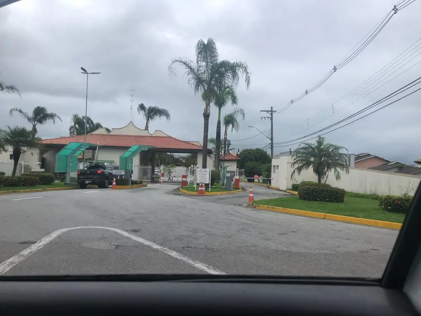 Foto 4 de Sobrado com 4 quartos à venda, 280m2 em Pindamonhangaba - SP