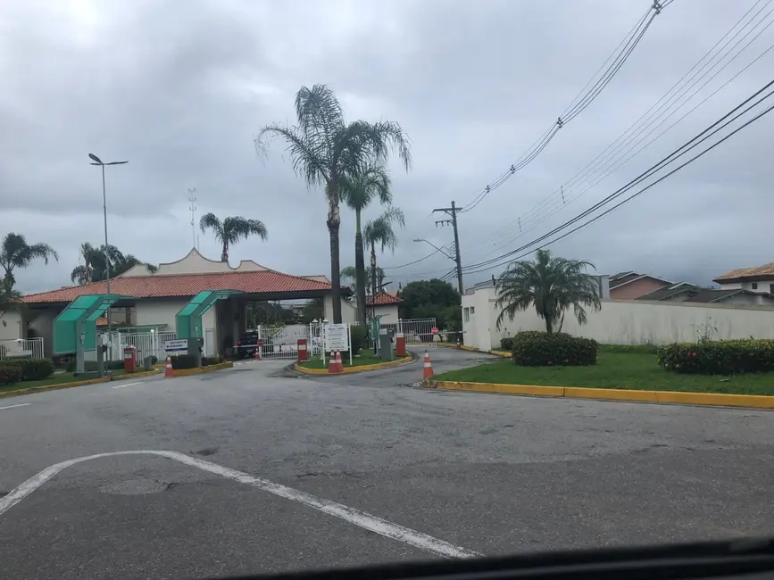 Foto 3 de Sobrado com 4 quartos à venda, 280m2 em Pindamonhangaba - SP
