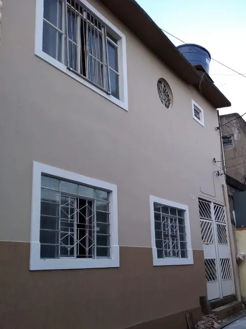 Sobrado com 4 quartos à venda, 100m2 em Aparecida - SP - imagem 1 Foto 1 de Sobrado com 4 quartos à venda, 100m2 em Aparecida - SP