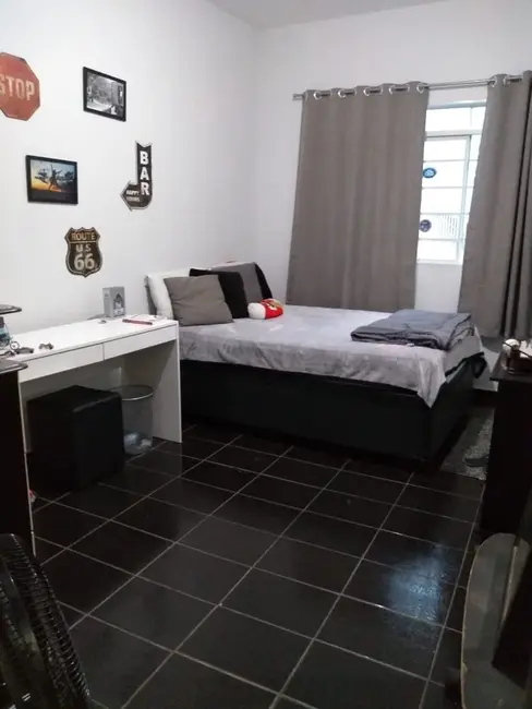 Sobrado com 4 quartos à venda, 100m2 em Aparecida - SP - imagem 7 Foto 7 de Sobrado com 4 quartos à venda, 100m2 em Aparecida - SP