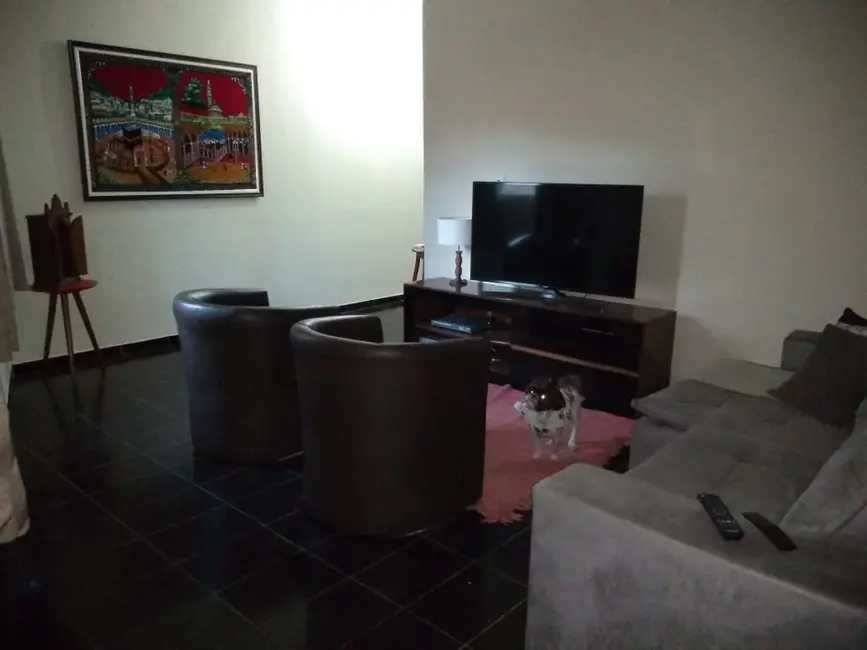 Sobrado com 4 quartos à venda, 100m2 em Aparecida - SP - imagem 4 Foto 4 de Sobrado com 4 quartos à venda, 100m2 em Aparecida - SP