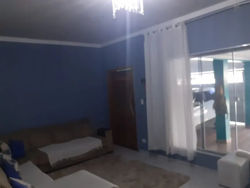 Foto 3 de Casa com 3 quartos à venda, 250m2 em Taubate - SP