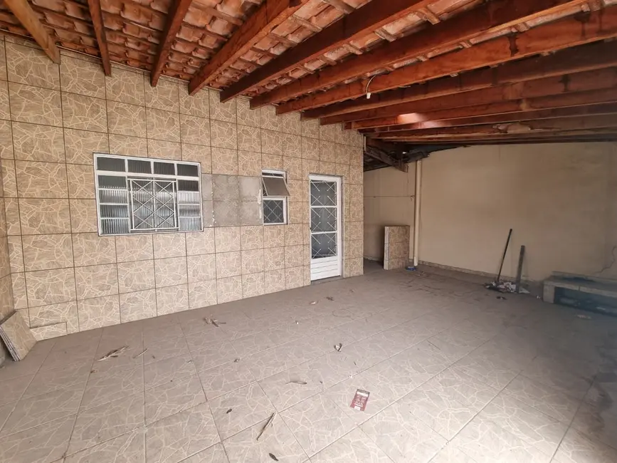 Foto 2 de Casa com 2 quartos à venda, 100m2 em Pindamonhangaba - SP