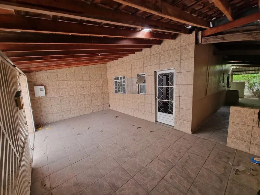 Foto 1 de Casa com 2 quartos à venda, 100m2 em Pindamonhangaba - SP