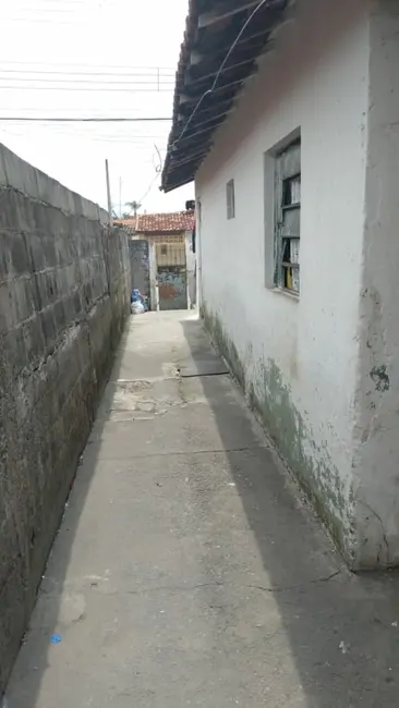 Foto 1 de Casa com 2 quartos à venda, 142m2 em Conjunto Residencial Araretama, Pindamonhangaba - SP