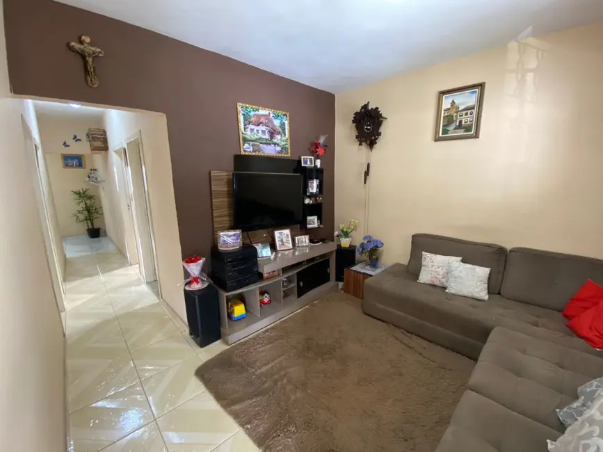 Foto 2 de Casa com 4 quartos à venda, 250m2 em Jardim Baronesa, Taubate - SP