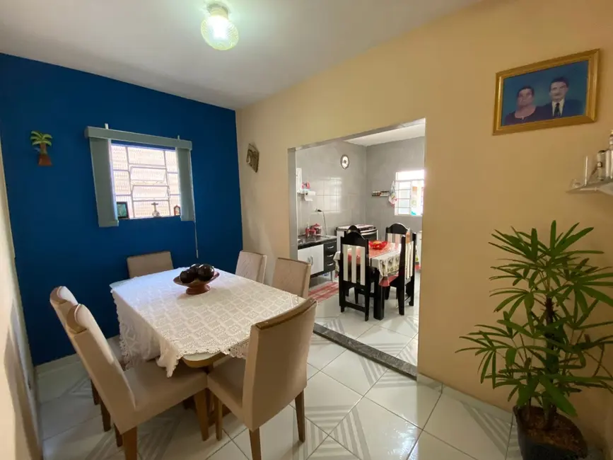 Foto 8 de Casa com 4 quartos à venda, 250m2 em Jardim Baronesa, Taubate - SP