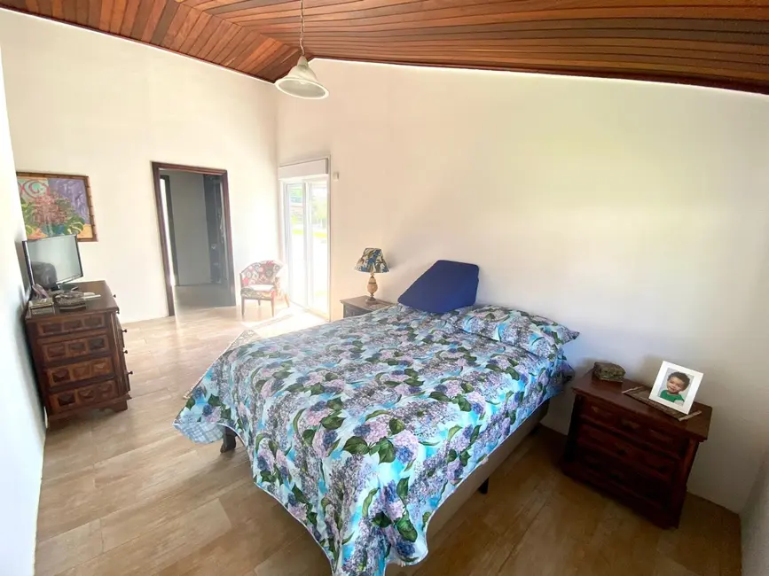 Foto 9 de Sobrado com 3 quartos à venda, 346m2 em Centro, Tremembe - SP