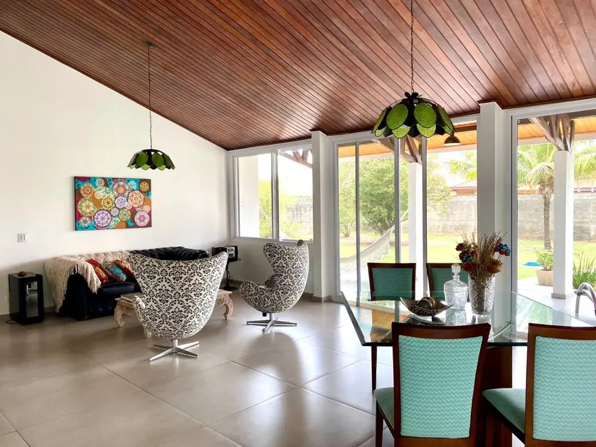 Foto 3 de Sobrado com 3 quartos à venda, 346m2 em Centro, Tremembe - SP