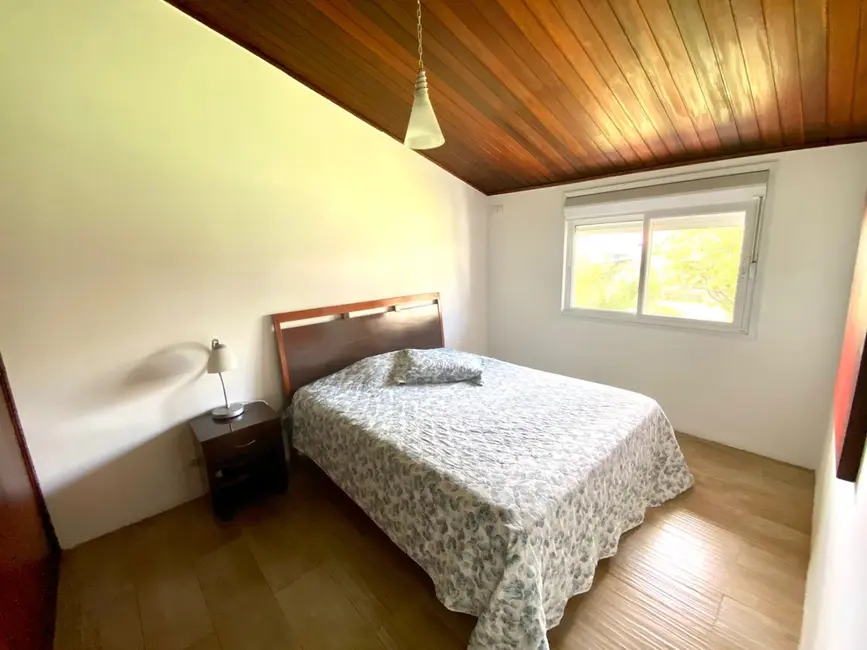 Foto 6 de Sobrado com 3 quartos à venda, 346m2 em Centro, Tremembe - SP