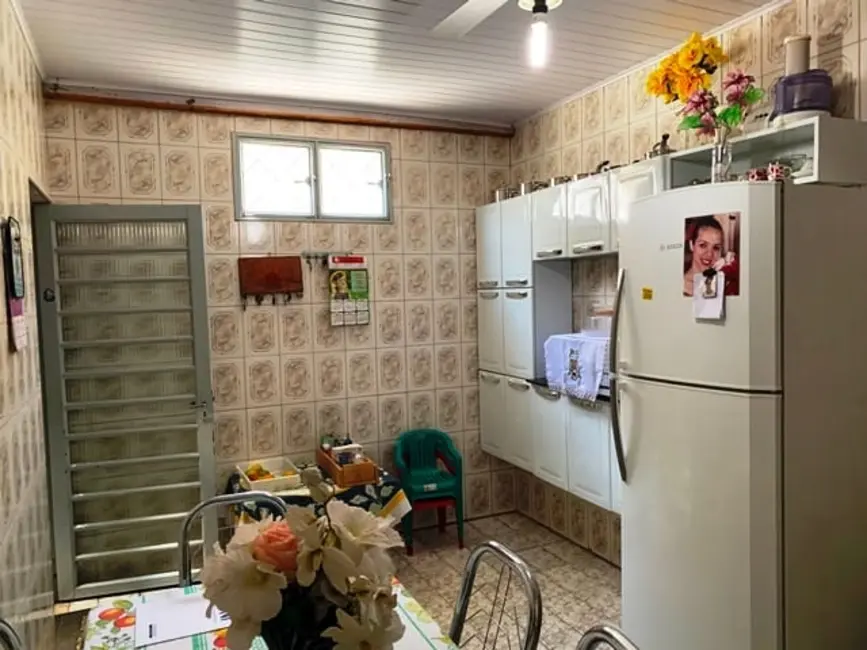 Foto 5 de Casa com 2 quartos à venda, 62m2 em Triângulo, Pindamonhangaba - SP