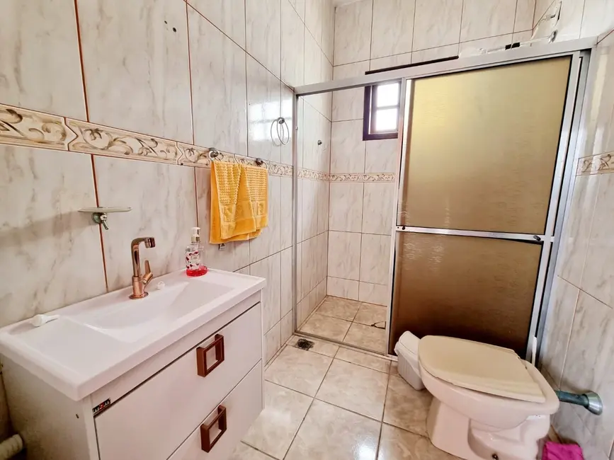 Foto 9 de Sobrado com 4 quartos à venda, 320m2 em Nova Guará, Guaratingueta - SP