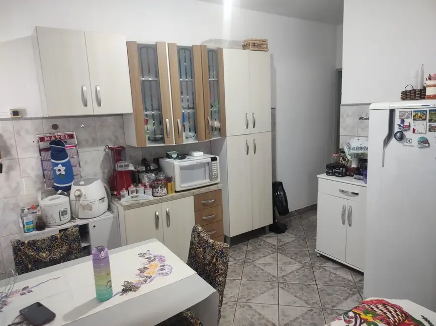 Foto 6 de Casa com 2 quartos à venda, 120m2 em Jardim Gurilândia, Taubate - SP