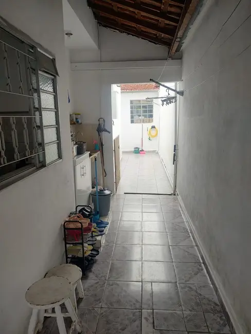 Foto 2 de Casa com 2 quartos à venda, 120m2 em Jardim Gurilândia, Taubate - SP