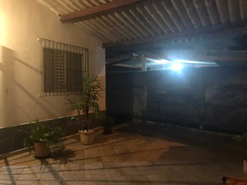 Foto 4 de Casa com 2 quartos à venda, 136m2 em Jardim Eloyna, Pindamonhangaba - SP