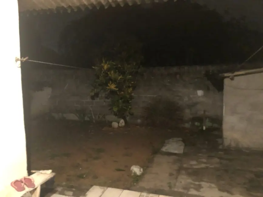 Foto 9 de Casa com 2 quartos à venda, 136m2 em Jardim Eloyna, Pindamonhangaba - SP