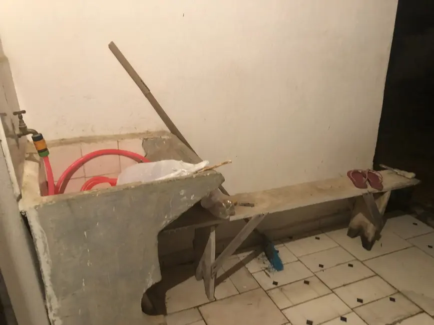 Foto 7 de Casa com 2 quartos à venda, 136m2 em Jardim Eloyna, Pindamonhangaba - SP