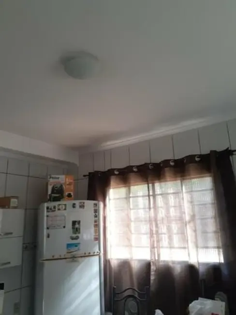 Foto 3 de Casa à venda em Conjunto Residencial Araretama, Pindamonhangaba - SP