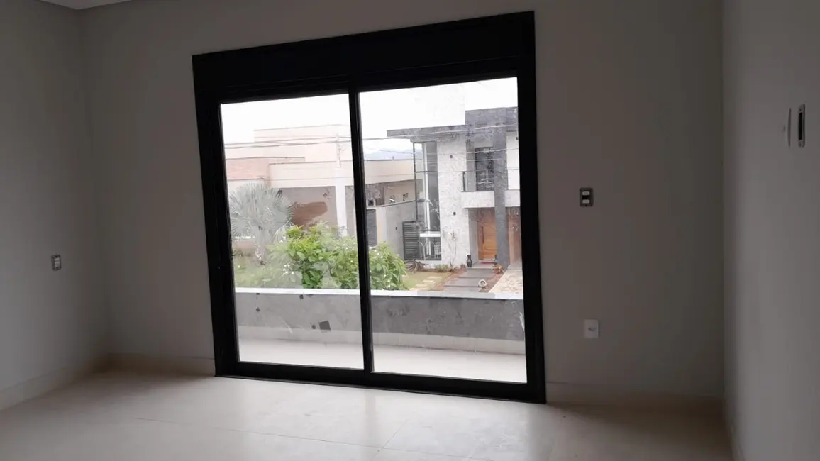 Foto 6 de Sobrado com 3 quartos à venda, 200m2 em Monte Belo, Taubate - SP