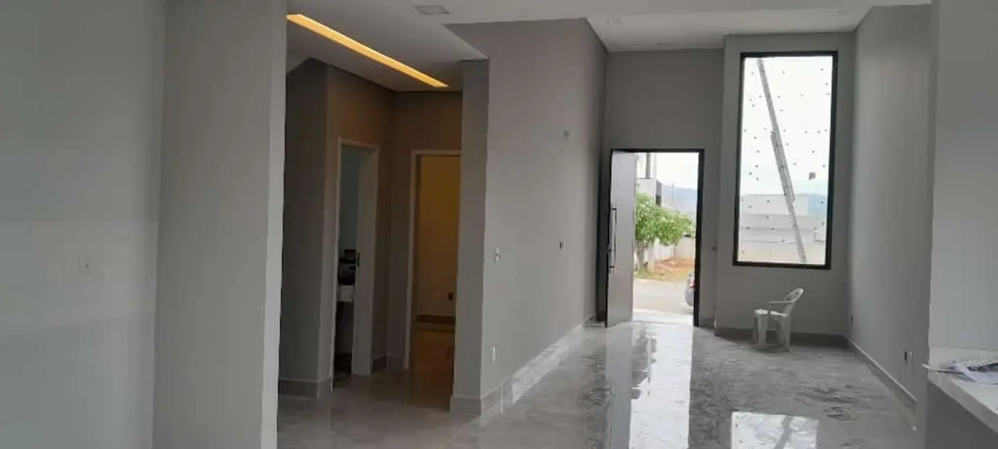 Foto 4 de Sobrado com 3 quartos à venda, 200m2 em Monte Belo, Taubate - SP