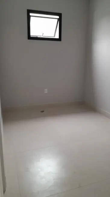 Foto 7 de Sobrado com 3 quartos à venda, 200m2 em Monte Belo, Taubate - SP