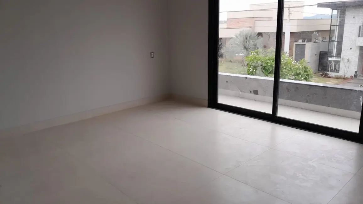 Foto 5 de Sobrado com 3 quartos à venda, 200m2 em Monte Belo, Taubate - SP