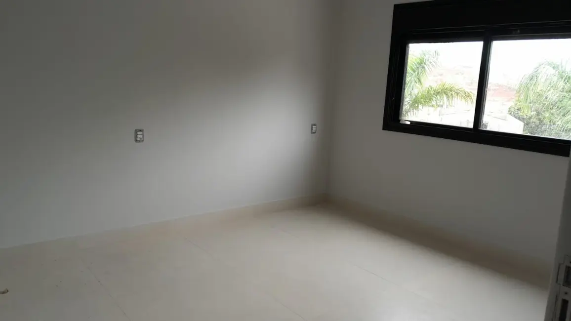Foto 8 de Sobrado com 3 quartos à venda, 200m2 em Monte Belo, Taubate - SP