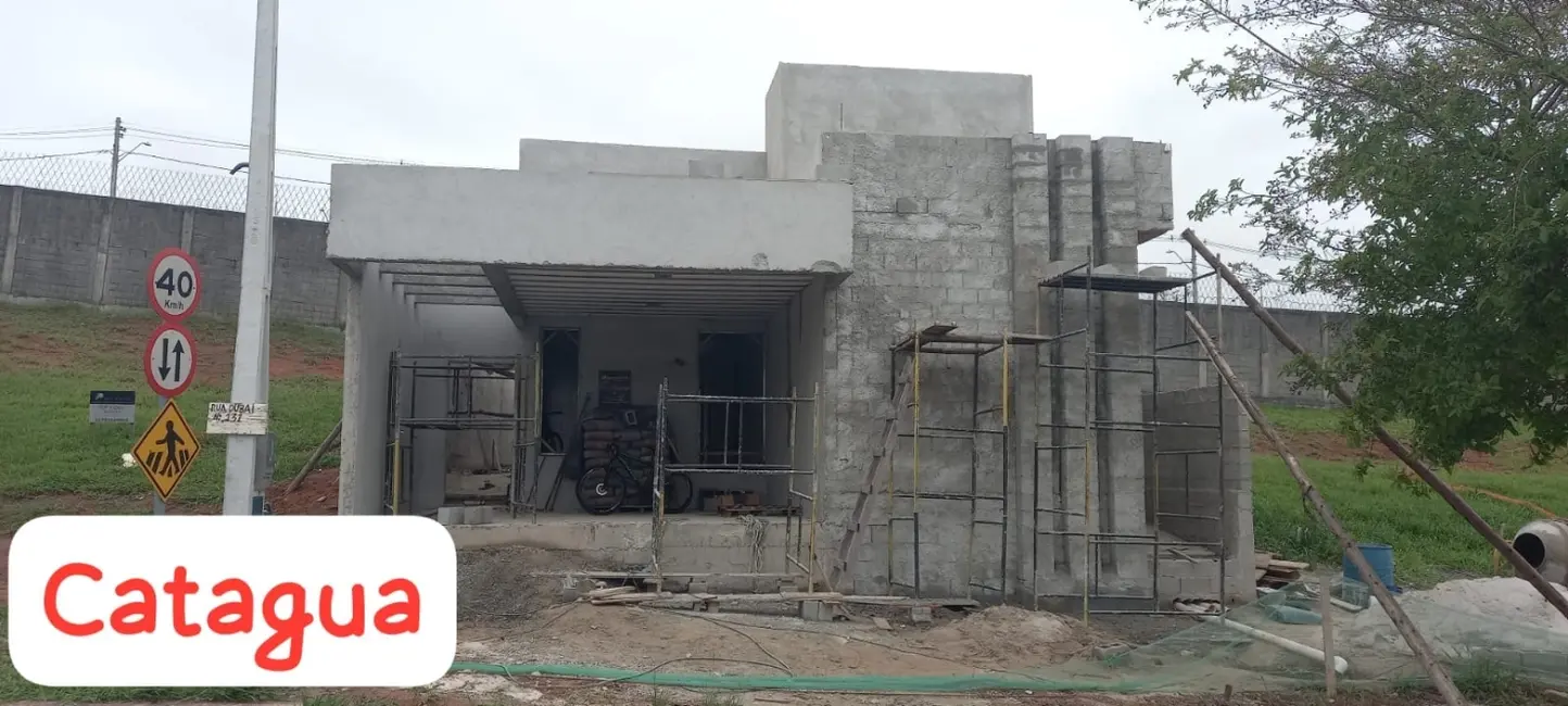 Foto 2 de Casa de Condomínio com 3 quartos à venda, 140m2 em Morada dos Nobres, Taubate - SP