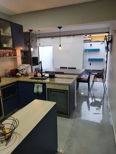 Foto 9 de Sobrado com 3 quartos à venda, 180m2 em Esplanada Independência, Taubate - SP