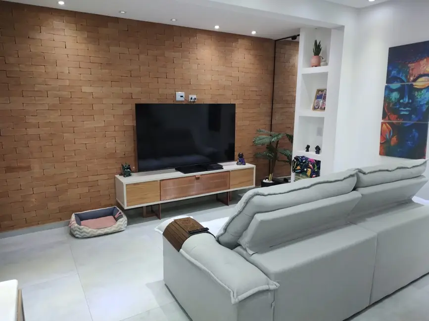 Foto 4 de Sobrado com 3 quartos à venda, 180m2 em Esplanada Independência, Taubate - SP