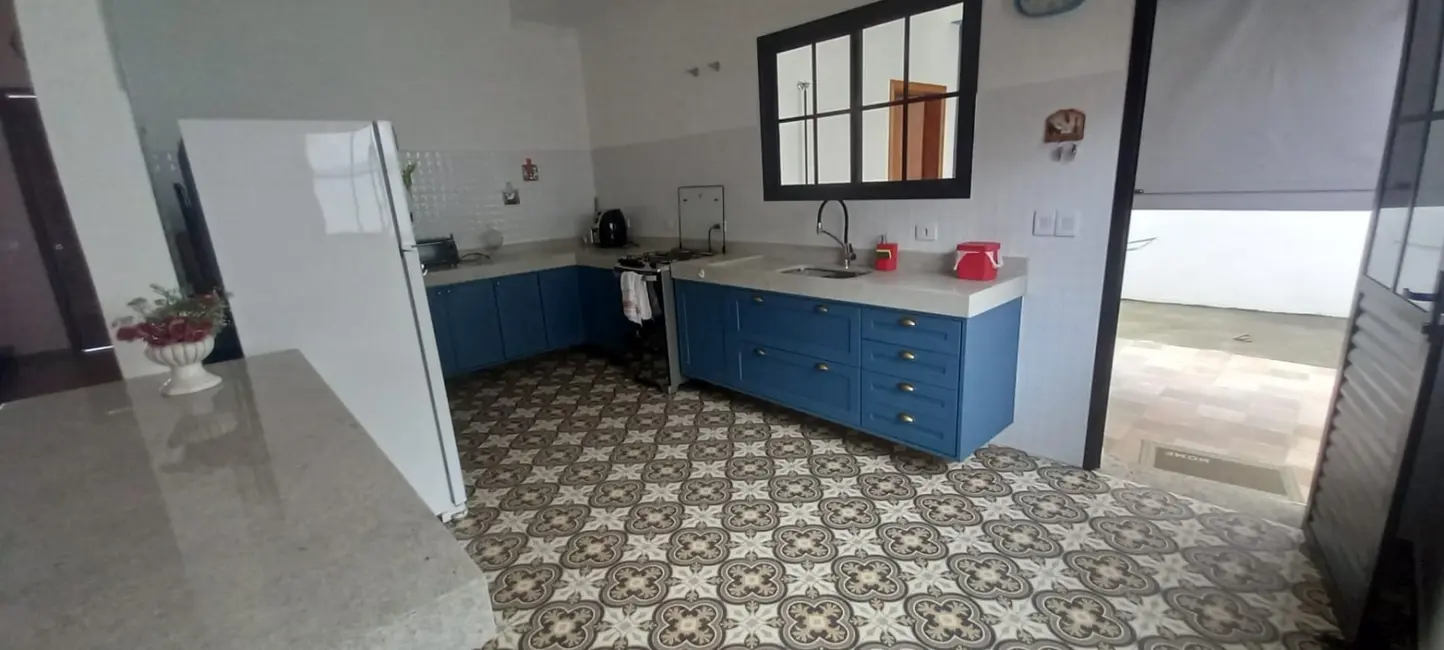 Foto 9 de Casa com 4 quartos à venda, 274m2 em Jardim Independência, Taubate - SP