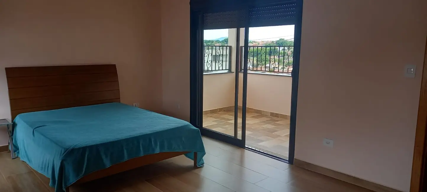 Foto 3 de Casa com 4 quartos à venda, 274m2 em Jardim Independência, Taubate - SP