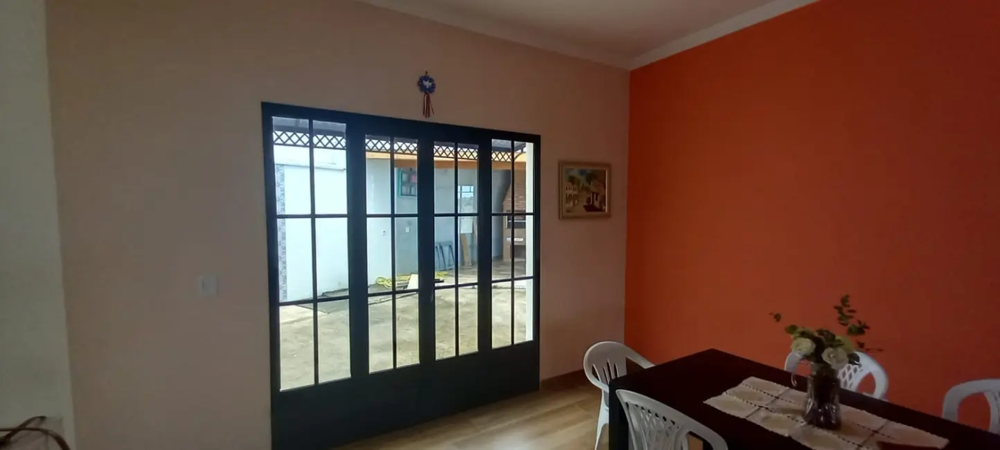 Foto 7 de Casa com 4 quartos à venda, 274m2 em Jardim Independência, Taubate - SP