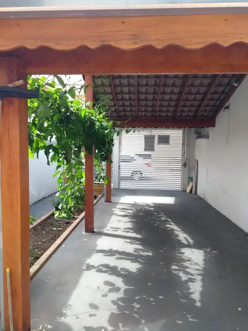 Foto 2 de Sobrado com 3 quartos à venda, 135m2 em Pindamonhangaba - SP