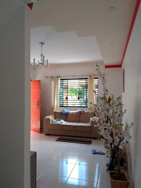Foto 3 de Sobrado com 3 quartos à venda, 135m2 em Pindamonhangaba - SP