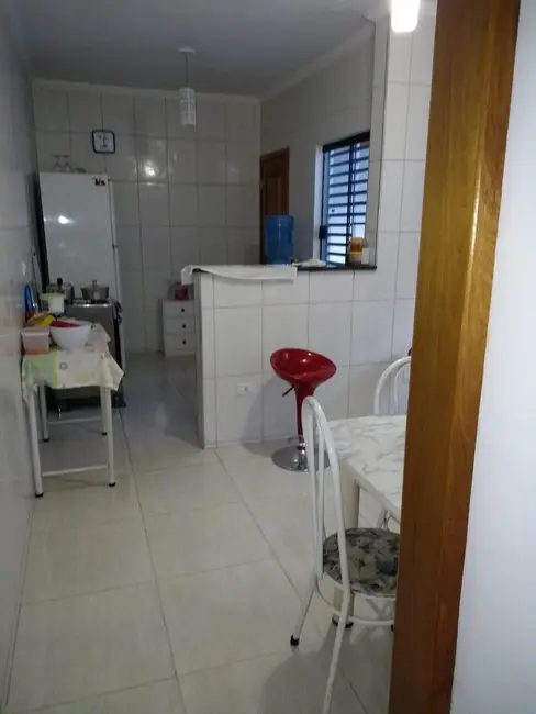 Foto 6 de Sobrado com 3 quartos à venda, 135m2 em Pindamonhangaba - SP