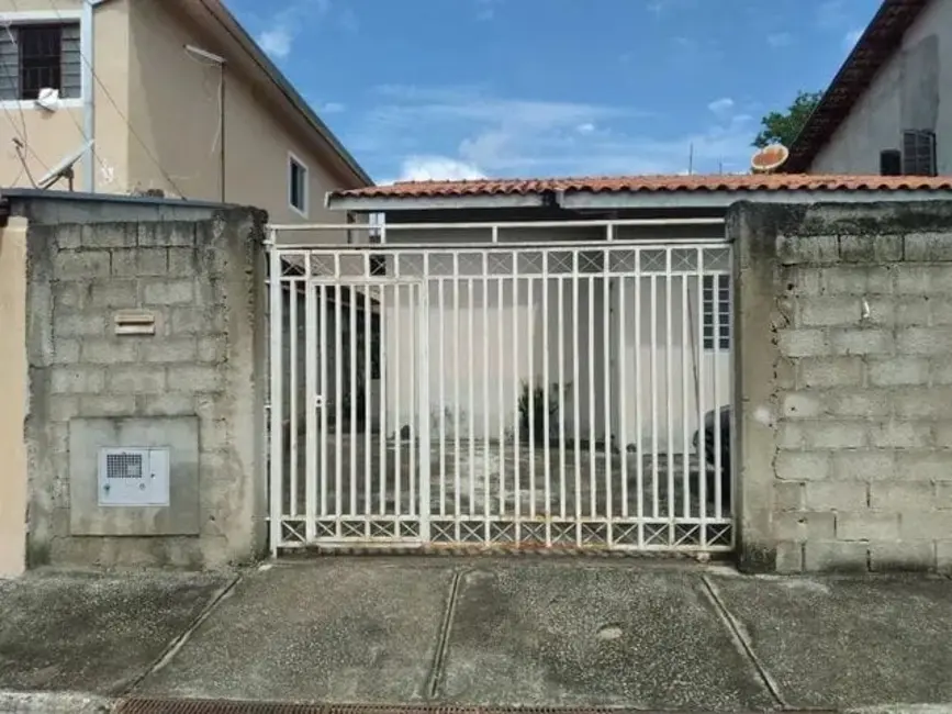 Casa com 3 quartos à venda, 110m2 em Residencial Estoril, Taubate - SP - imagem 3 Foto 3 de Casa com 3 quartos à venda, 110m2 em Residencial Estoril, Taubate - SP