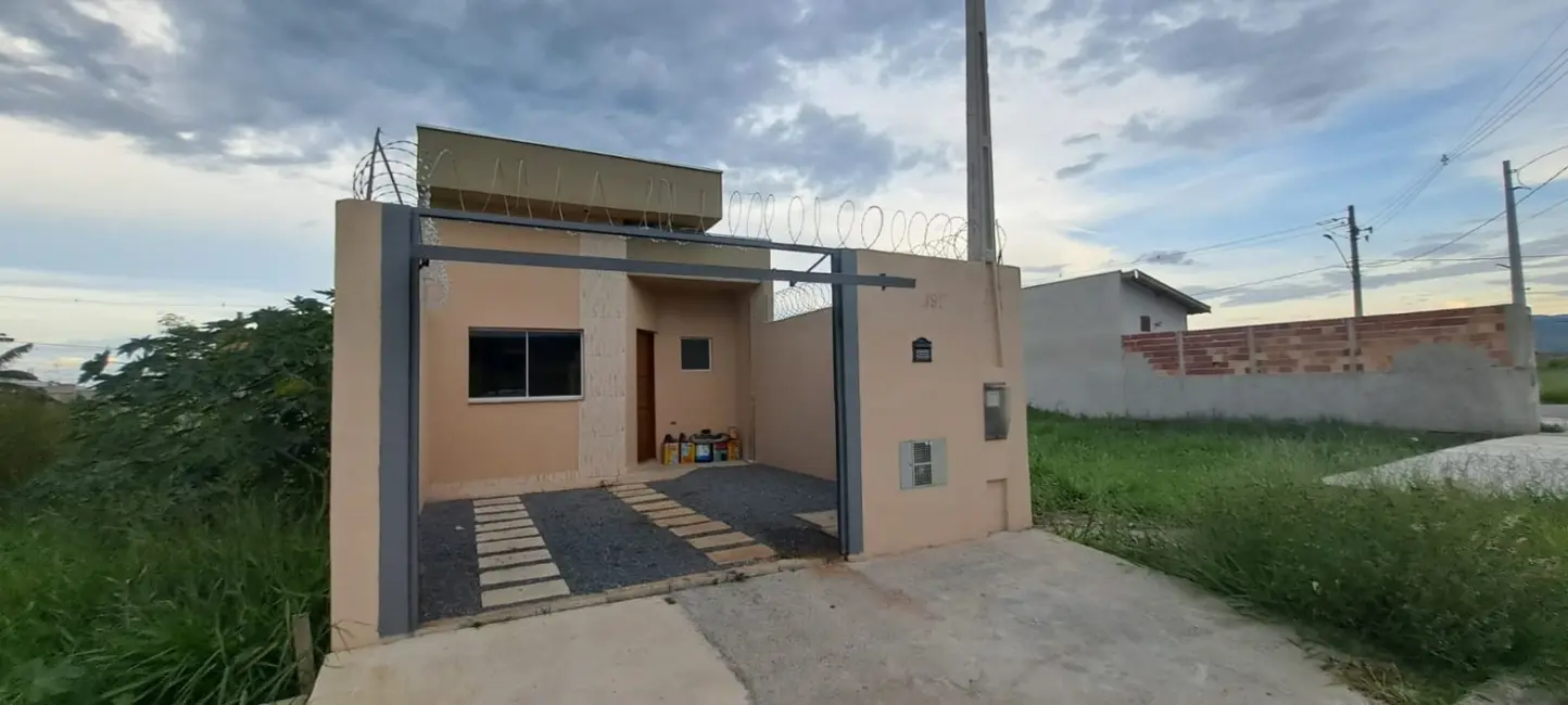 Foto 3 de Casa com 2 quartos à venda, 84m2 em Residencial e Comercial Portal dos Eucaliptos, Pindamonhangaba - SP