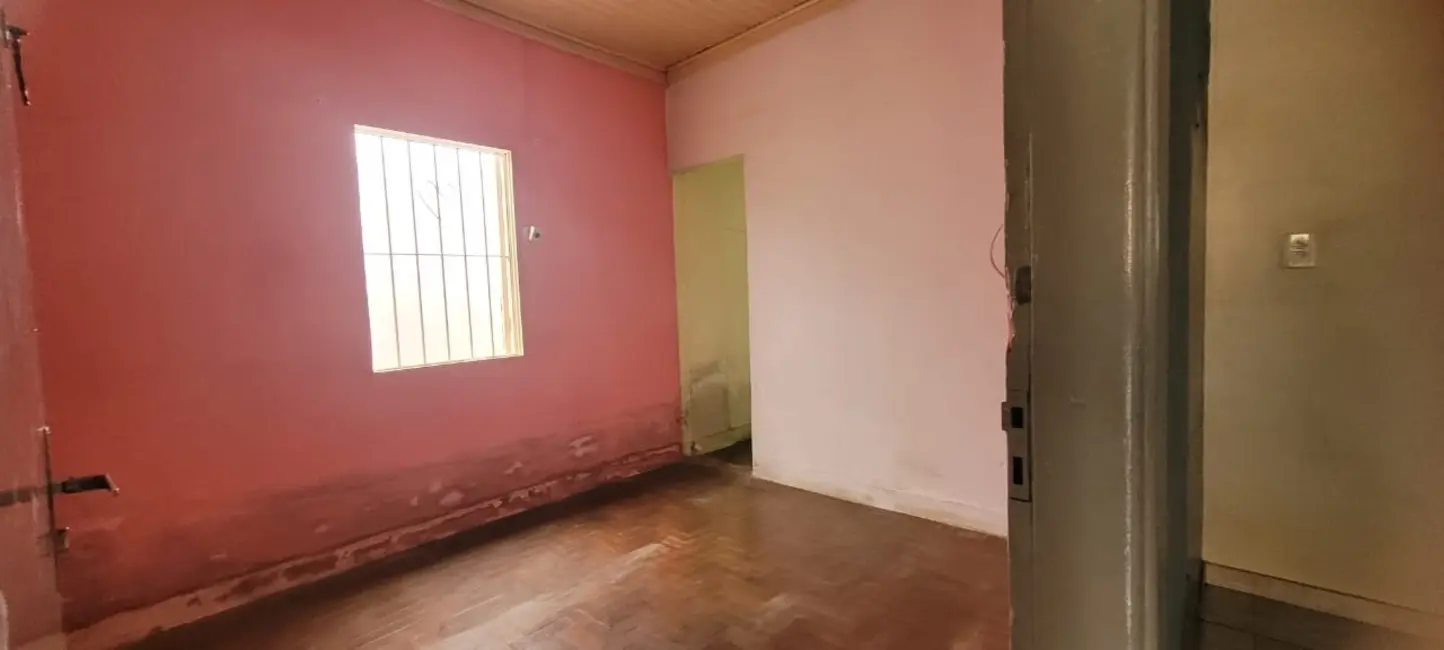 Foto 3 de Casa com 3 quartos à venda, 195m2 em Pindamonhangaba - SP