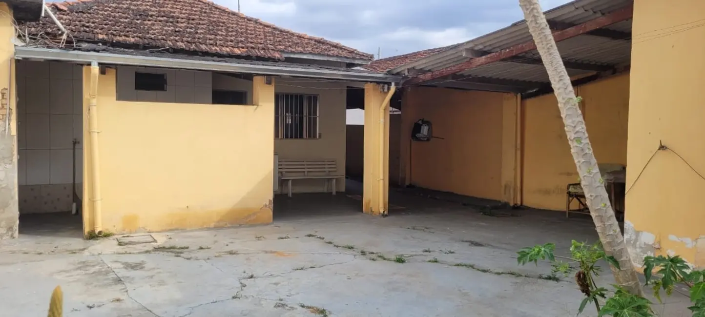 Foto 4 de Casa com 3 quartos à venda, 195m2 em Pindamonhangaba - SP