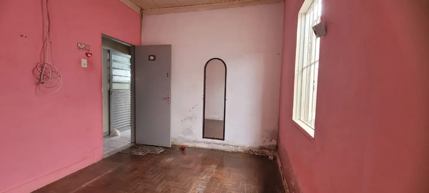 Foto 1 de Casa com 3 quartos à venda, 195m2 em Pindamonhangaba - SP