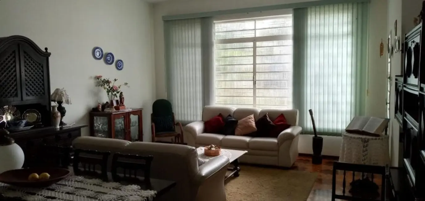 Foto 8 de Casa com 5 quartos à venda, 305m2 em Centro, Tremembe - SP