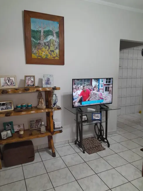 Foto 3 de Casa com 3 quartos à venda, 150m2 em Mombaça, Pindamonhangaba - SP