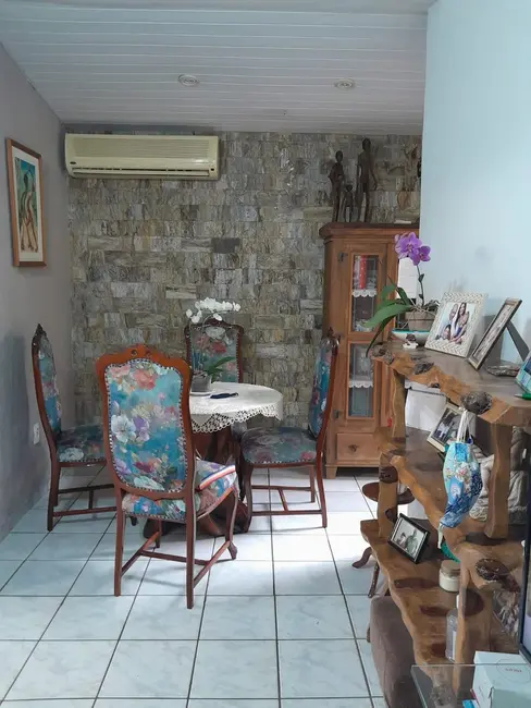 Foto 7 de Casa com 3 quartos à venda, 150m2 em Mombaça, Pindamonhangaba - SP