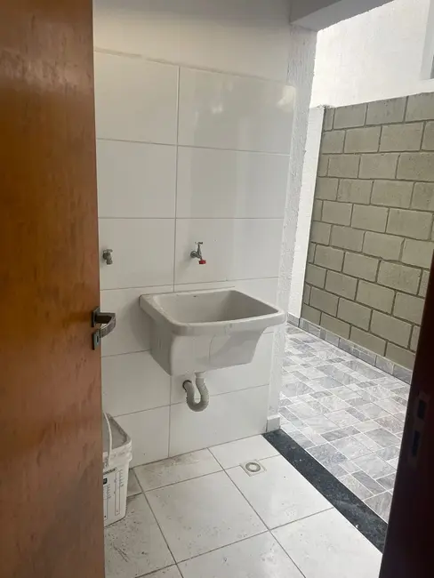 Foto 3 de Casa de Condomínio com 3 quartos para alugar em Vila Areao, Taubate - SP